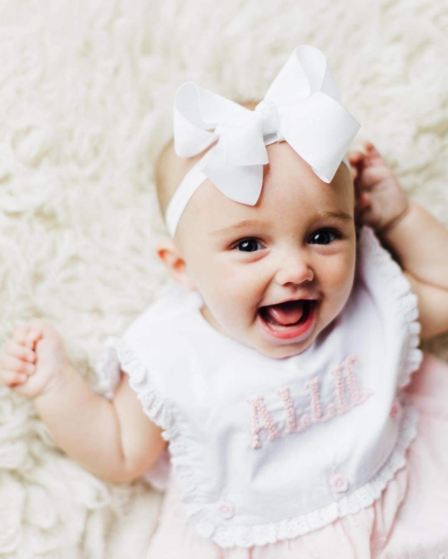 Girl’s French Knot Name Bubble will say MAMA’S GIRL (can not personalize)