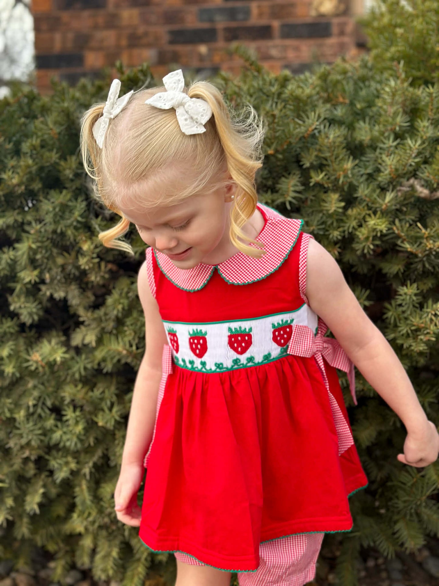 Girls Smocked Strawberry Short Set